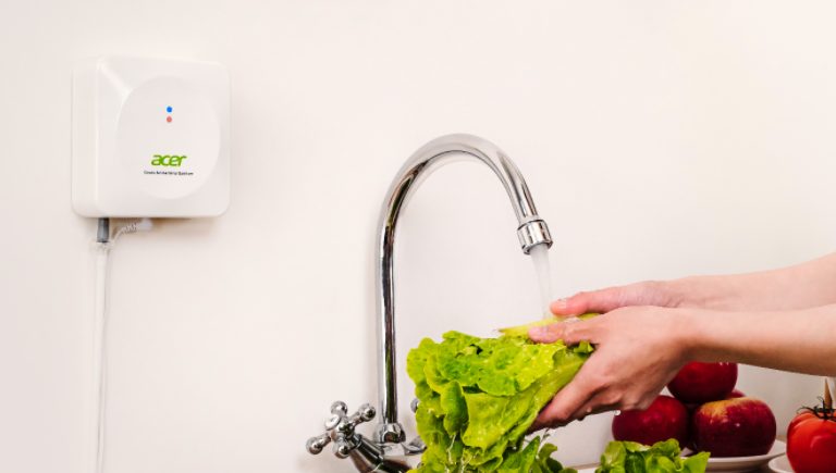 Acer launches Ozone Antibacterial Sanitizer for a healthy bacteria-free environment decoding=
