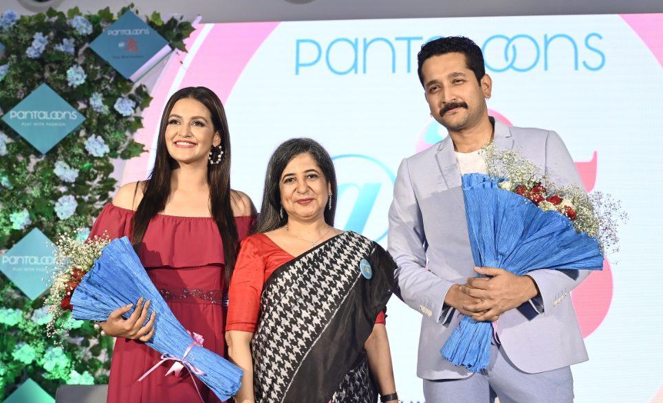 Actors Parambrata Chatterjee and Priyanka Sarkar grace the celebrations decoding=