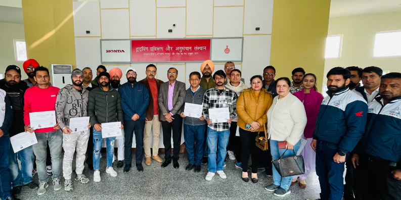 Honda India Foundation conducts safe driving training for Light Motor and Heavy Motor Vehicle drivers of Haryana decoding=