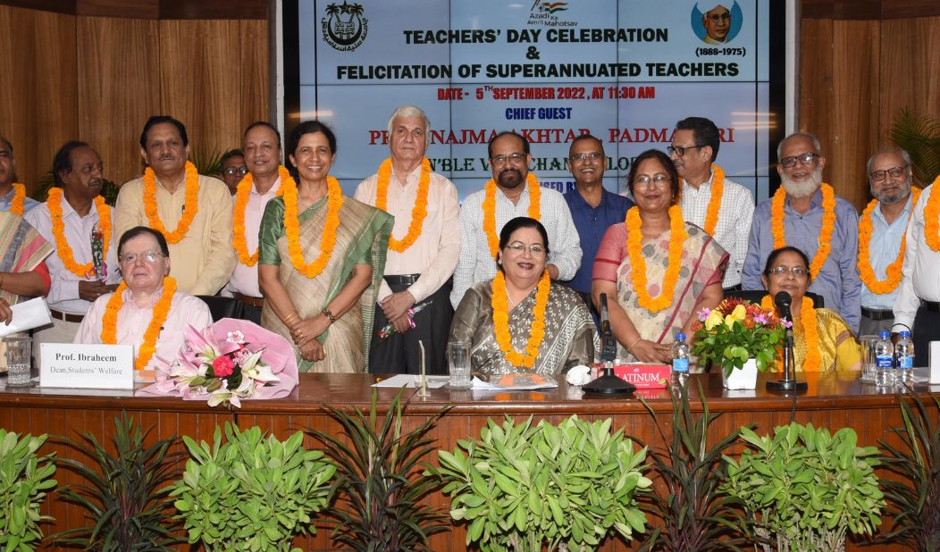 JMI celebrates Teacher’s Day, felicitates superannuated teachers decoding=