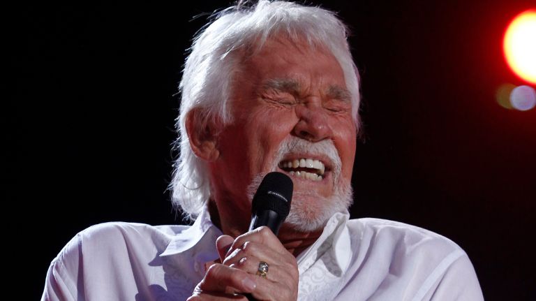 Legendary country music singer Kenny Rogers dies at 81 decoding=