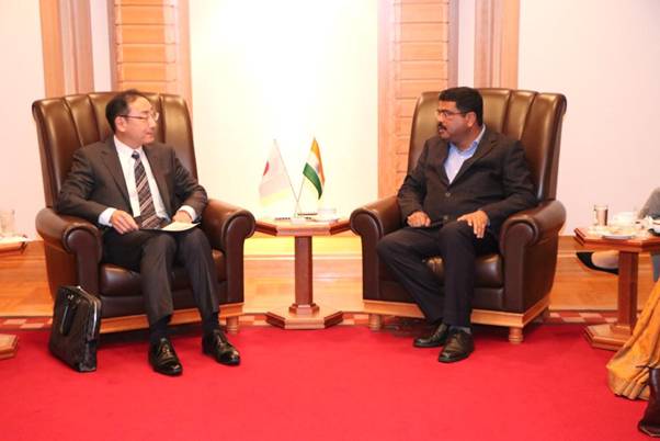 Shri Dharmendra Pradhan holds discussions with the top steel producers of Japan decoding=