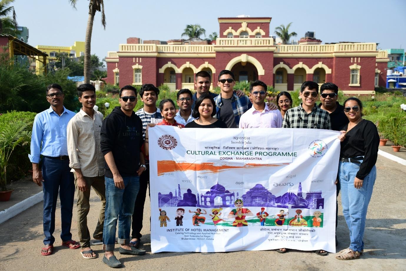 maharashtra-students-team-visits-odisha-to-acquire-knowledge-about-odisha-and-it-people