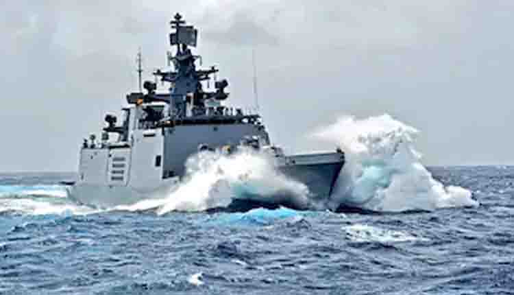 indian-navy-on-high-alert-for-cyclone-fani-relief-efforts