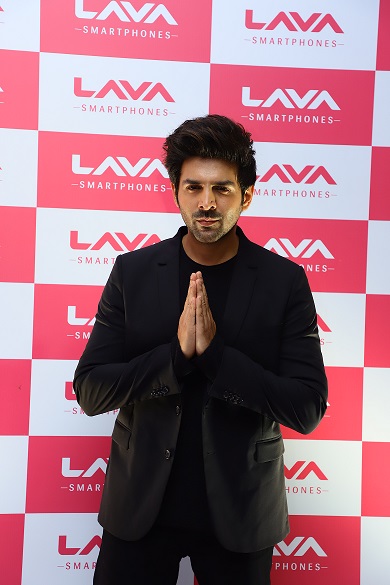 Lava ropes in young superstar Kartik Aaryan as Brand Ambassador: Unveils the Stunning Smartphone Blaze Pro decoding=