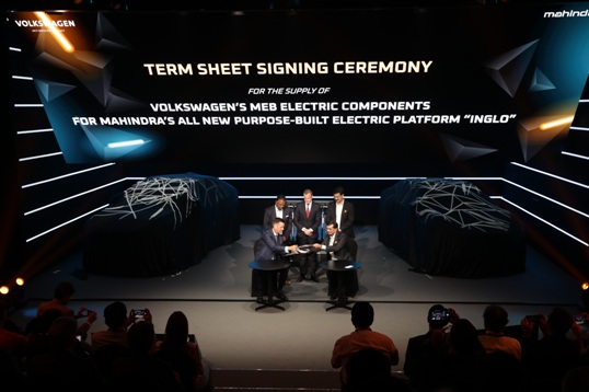 Mahindra and Volkswagen Explore Strategic Alliance to Accelerate Electrification of Indian Automotive Market decoding=