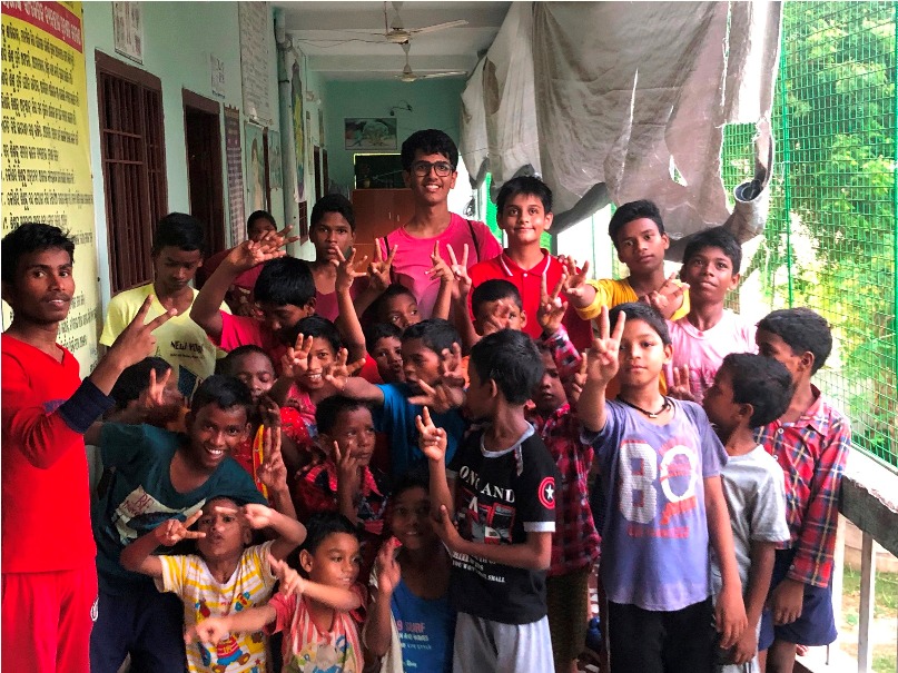 Mumbai Youth Conduct On-Ground Relief Work In Cyclone Fani Affected Parts Of Odisha decoding=