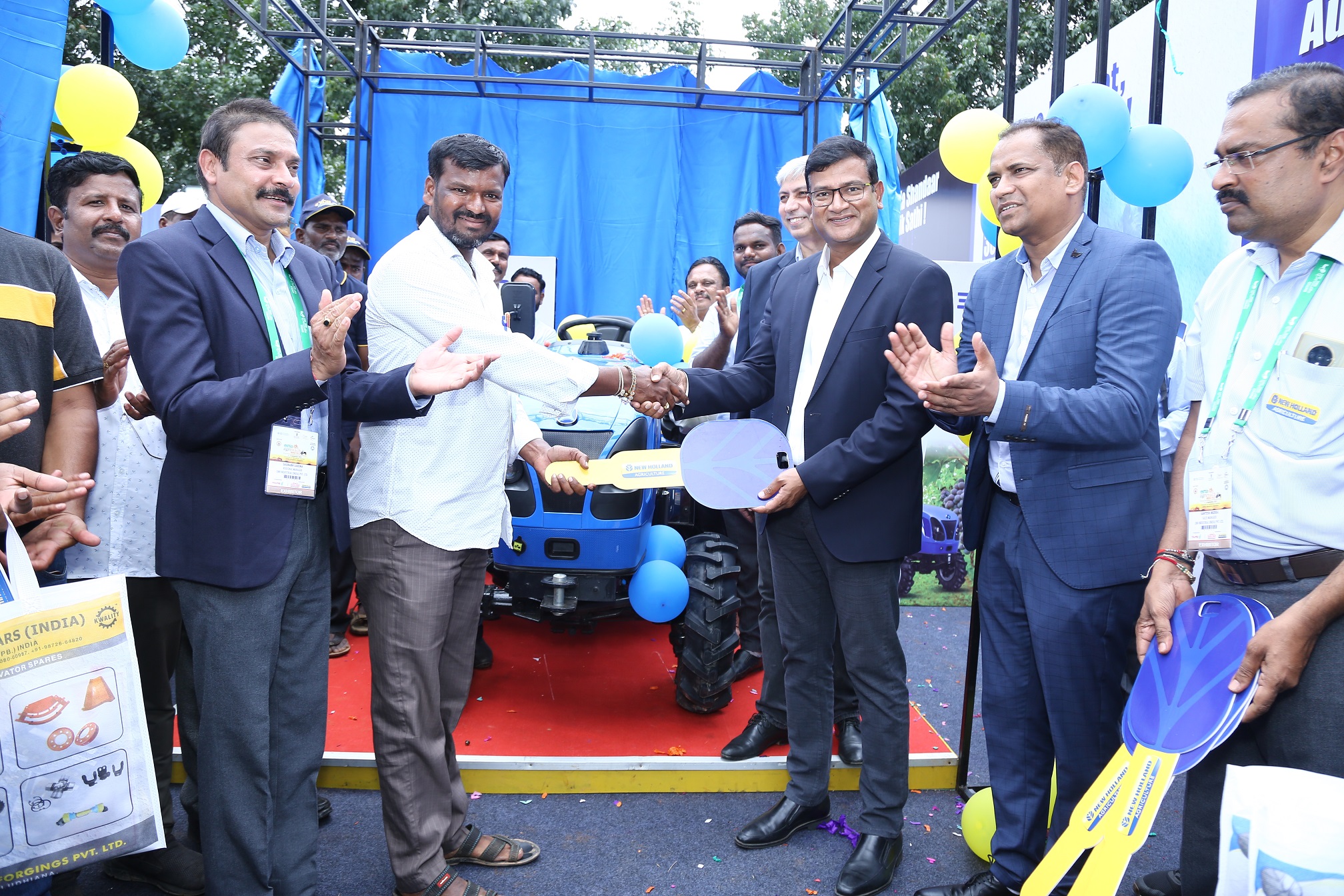 new-holland-agriculture-india-launches-new-compact-tractor-blue-series-simba-at-7th-eima-agrimach-expo-2022