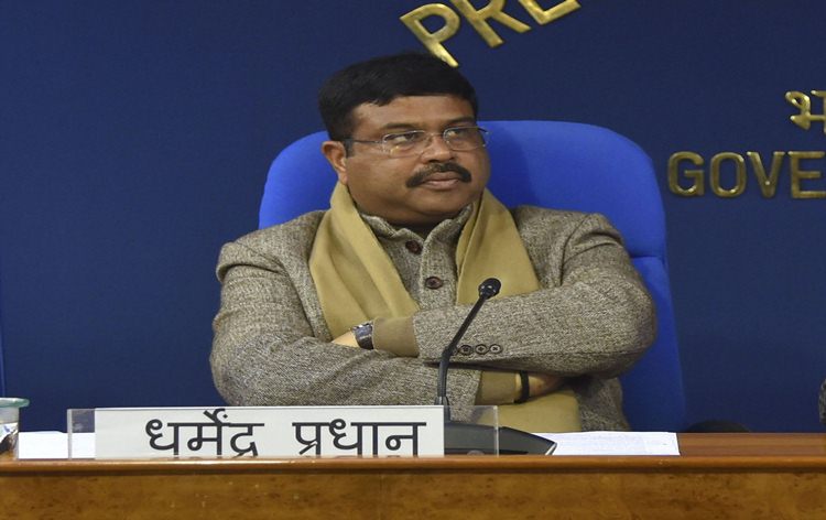 Govt approves over Rs 5000 cr project for natural gas supplies in Northeast decoding=