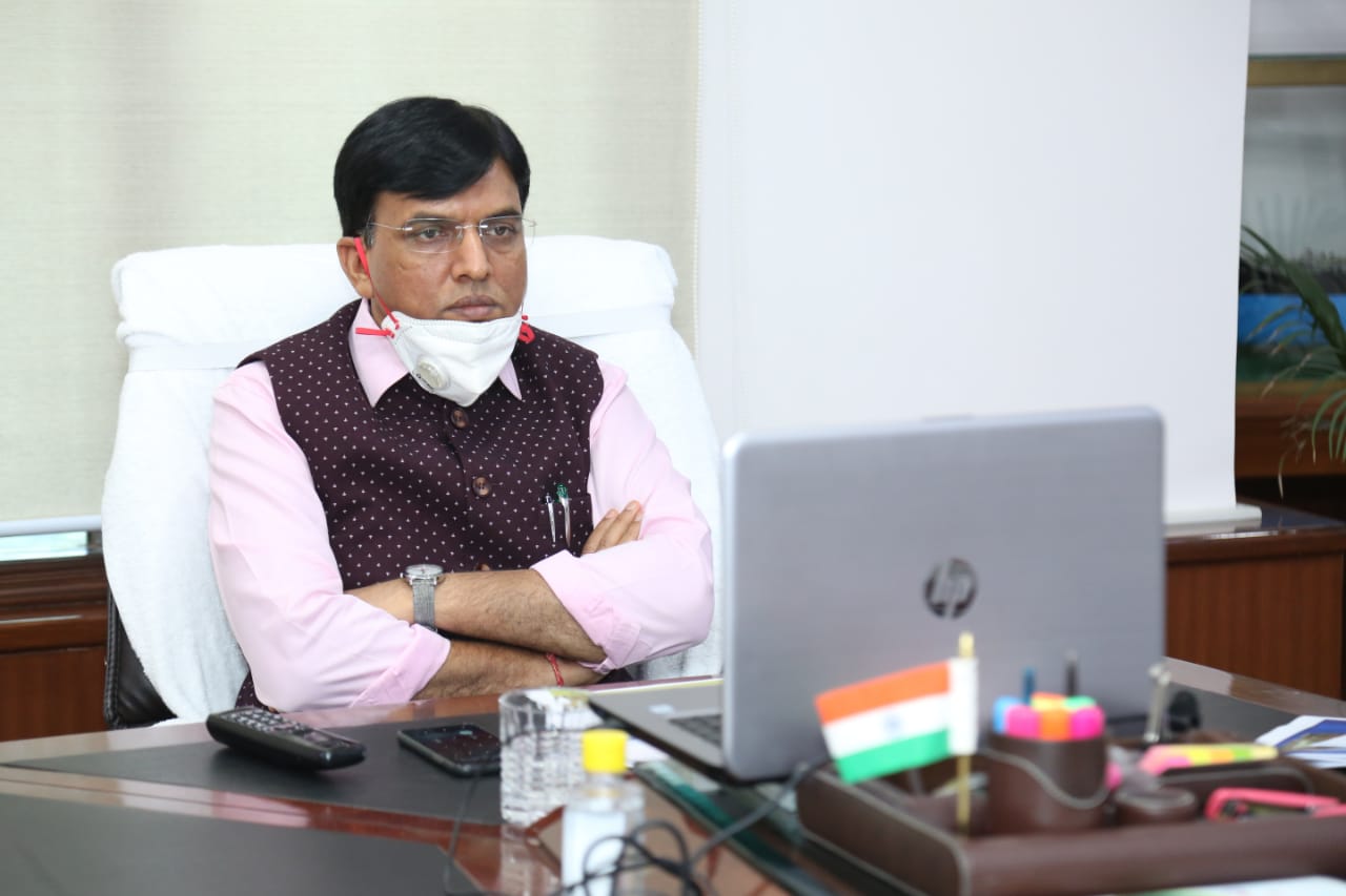 MoS C&F Shri Mandaviya holds review meeting with directors of NIPERs decoding=