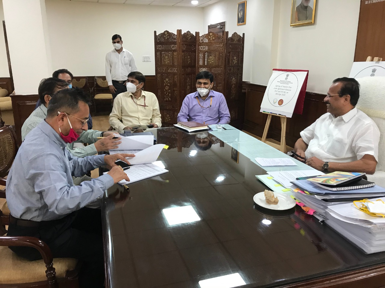 Hindustan Urvarak & Rasayan Limited signs Agreement with DoF for release of Interest Free Loan decoding=