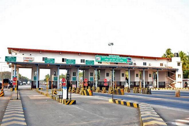 Road Transport & Highways Ministry Decides to Declare all toll Lanes as FASTag Lanes decoding=