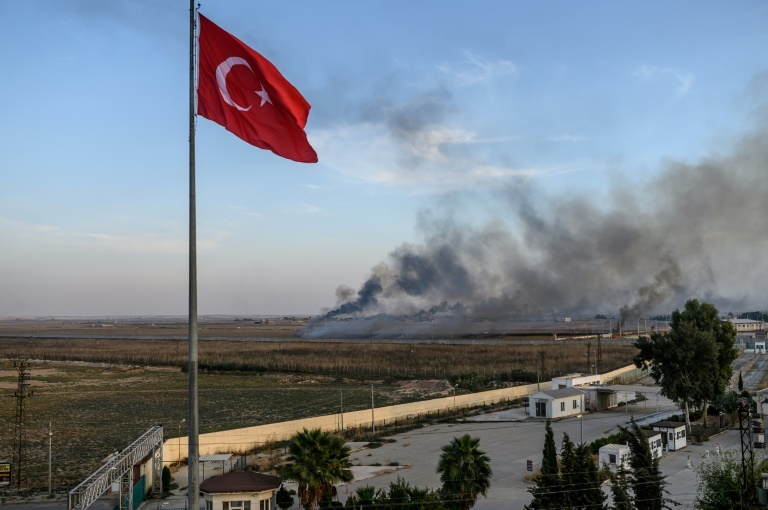 Civilians flee as Syria Kurds battle Turkish invasion decoding=