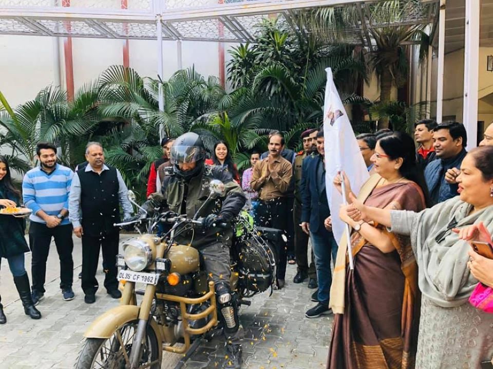 Jamia Millia Islamia VC flagged off solo motorbike journey ‘Ek Desh Ek Raah’ decoding=