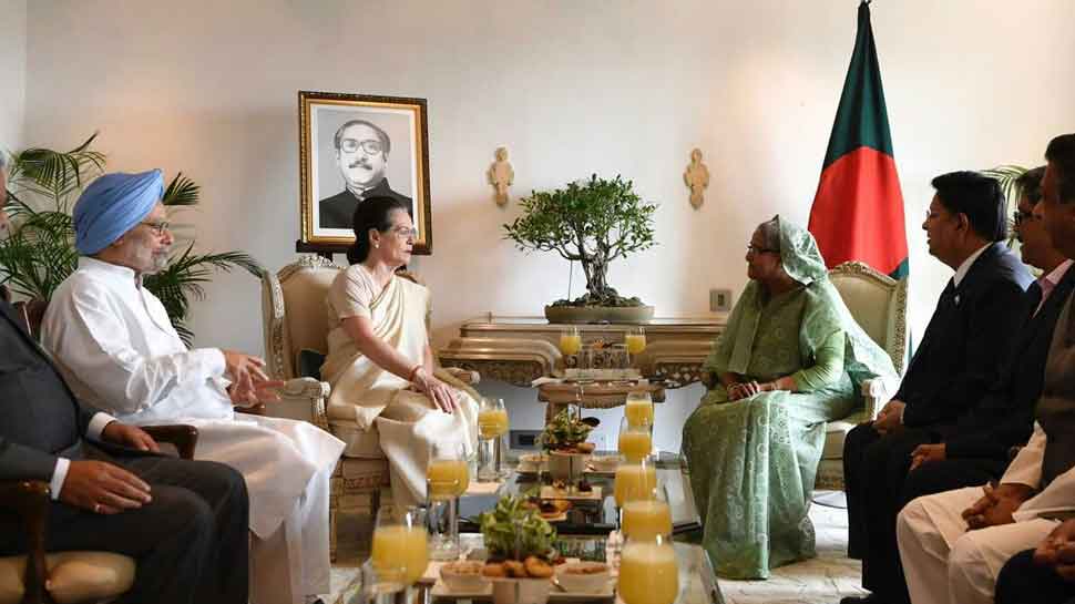 Manmohan Singh, Sonia Gandhi meet Bangladesh PM decoding=