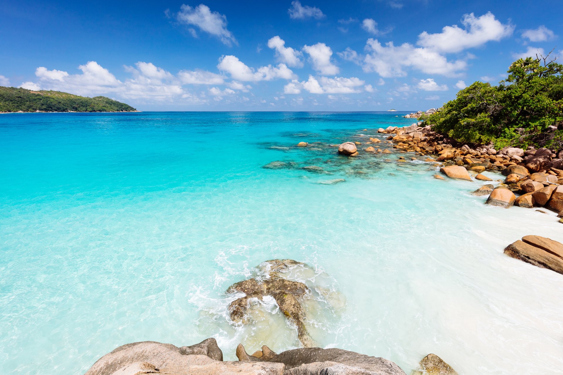 Beach Therapy: The art of unwinding in Seychelles decoding=