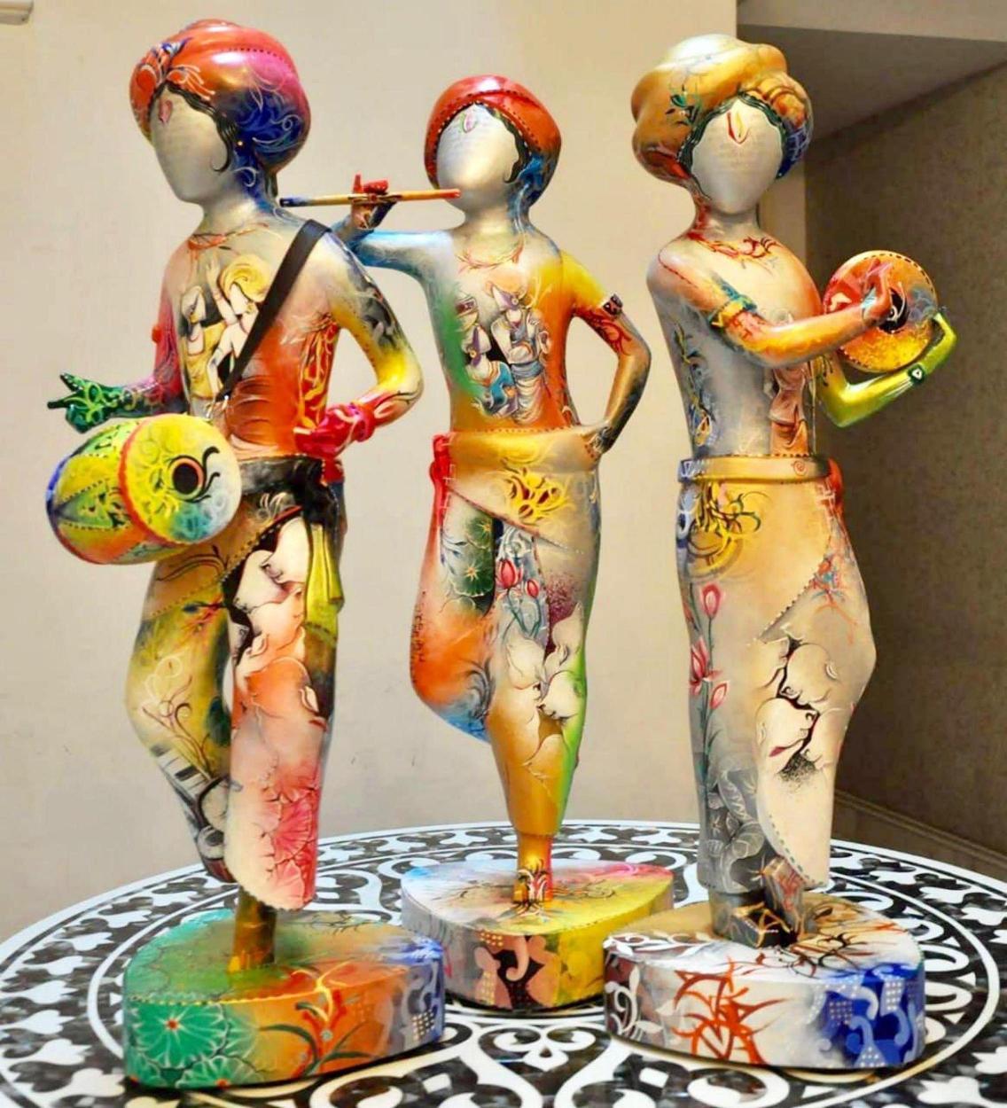 celebrating-life-the-latest-collection-of-sculptures-from-artist-swati-pasari