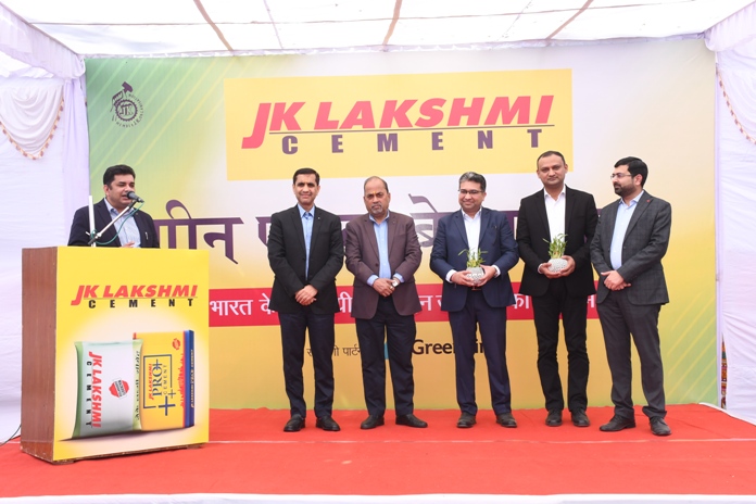 jk-lakshmi-cement-ties-up-with-greenline-logistics-to-roll-out-first-lng-fleet-in-india