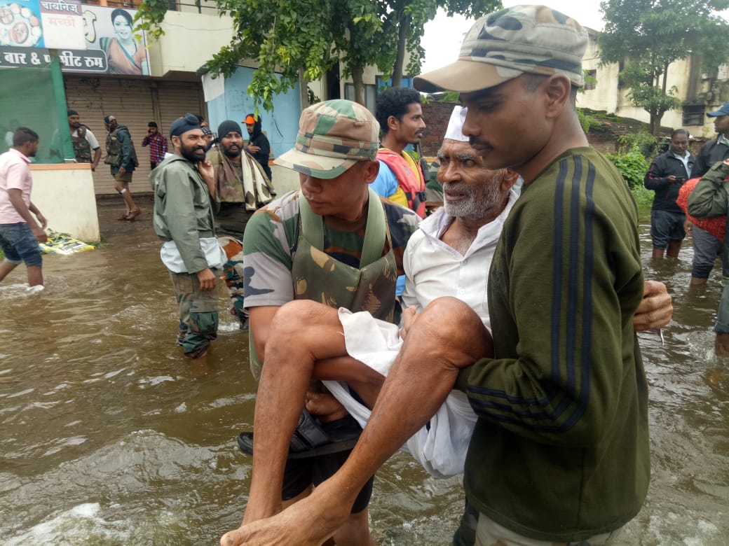 Flood Relief Operations in Maharashtra, Karnataka, Kerala & Tamil Nadu by  Indian Army decoding=