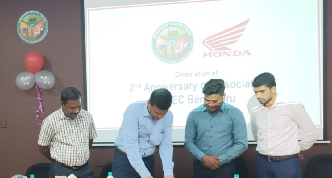 Spread road safety awareness to more than 21,000 people of the city : Honda Motorcycle & Scooter India  decoding=