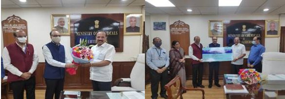 union-minister-of-chemicals-fertilizers-receives-dividend-of-rs-9-55-crore-for-fy-2019-20