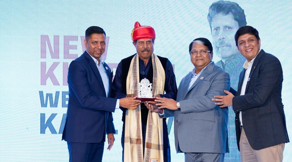<strong>Kapil Dev sets the tone for a new dawn of New Kharadi</strong> decoding=