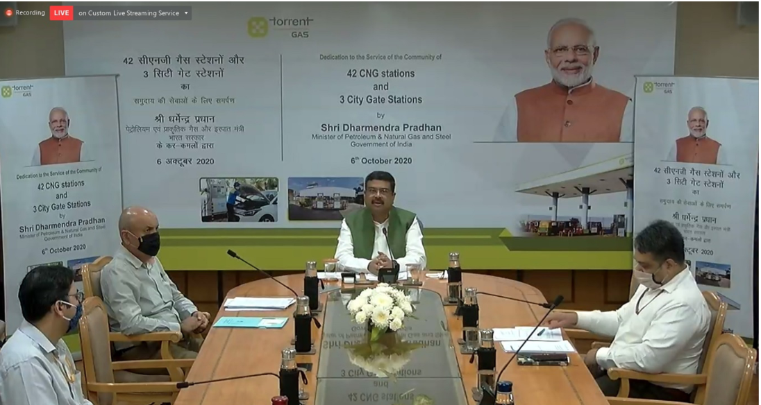 dharmendra-pradhan-dedicates-42-cng-stations-and-3-city-gate-stations-of-torrent-gas-to-the-service-of-the-community