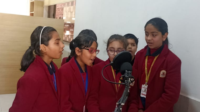 Students of Orchids The International School celebrates World Radio Day – unleashes public speaking skills and creativity by organizing ‘Radio Orchids’ decoding=