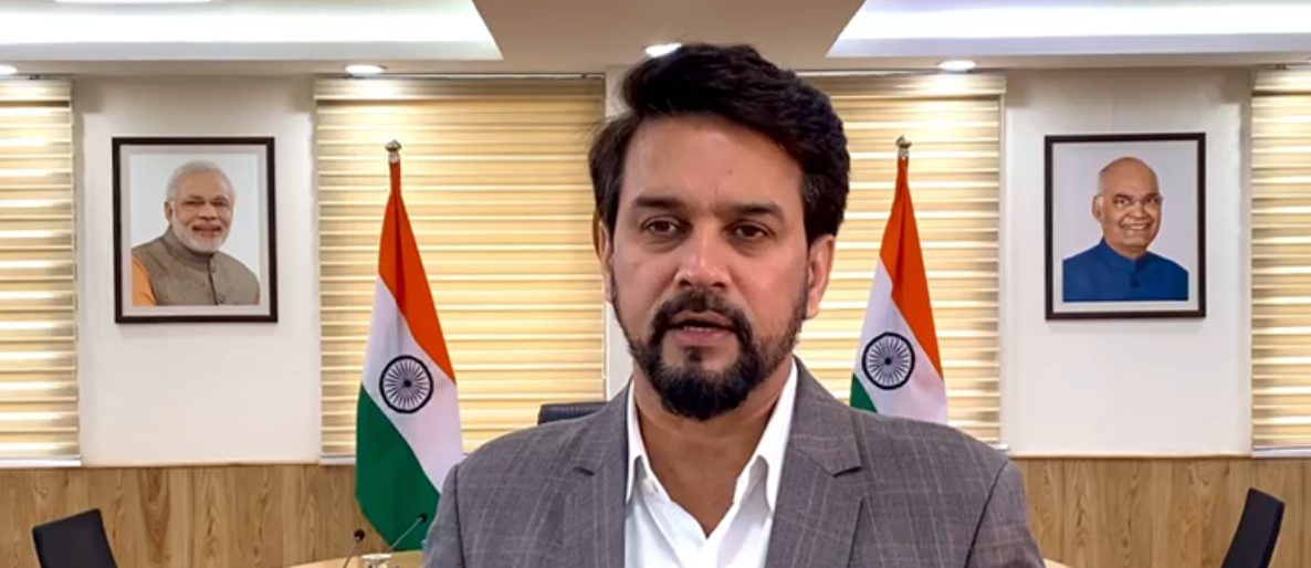 union-minister-anurag-thakur-greets-media-fraternity-on-national-press-day