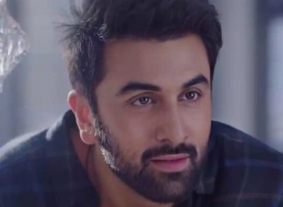 Actor Ranbir Kapoor  tests positive for COVID-19 decoding=