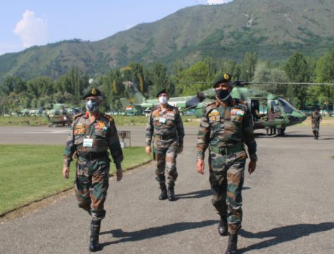 ARMY CHIEF REVIEWS SECURITY IN THE KASHMIR VALLEY decoding=