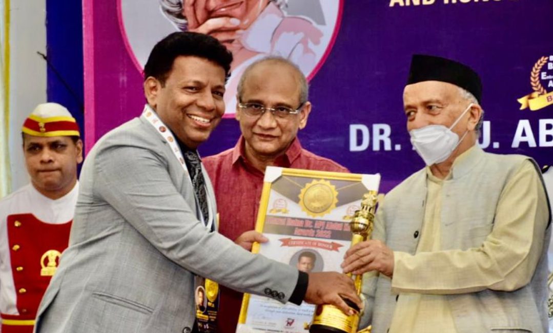 dr-mohammed-khan-received-the-14th-bharat-ratna-dr-a-p-j-abdul-kalam-award-2022