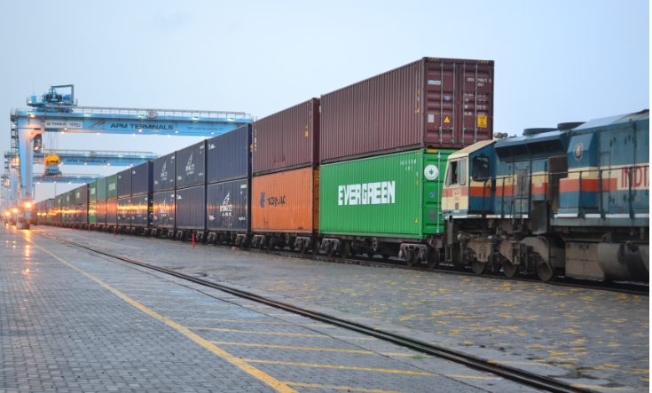 apm-terminals-pipavav-handles-the-highest-number-of-double-stack-trains