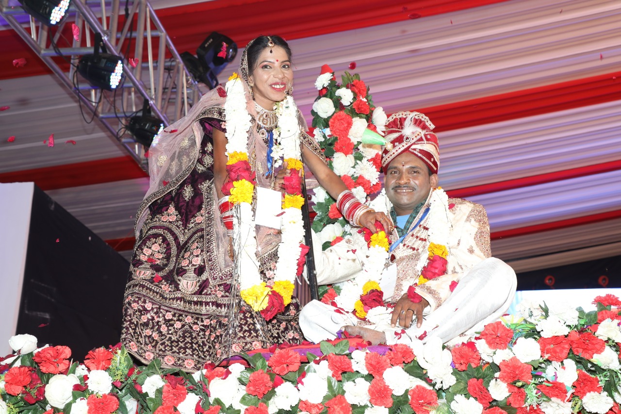 47 Divyang couples tied the knot by pledging to say NO to dowry at 34th Royal Mass Wedding Ceremony decoding=