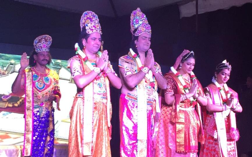 Grand presentation of the Ramayana by the residents of Prestige Misty Waters, Hebbal decoding=