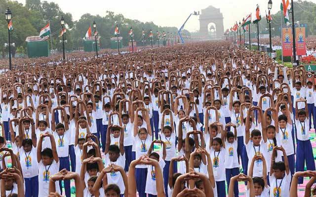 Raksha Mantri Leads Yoga Day Celebrations In Capital decoding=