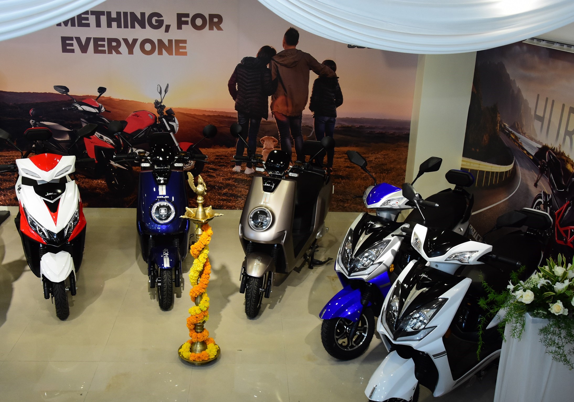 wardwizards-joy-e-bike-inauguratesits-first-ever-electric-vehicle-experience-centre-in-maharashtra