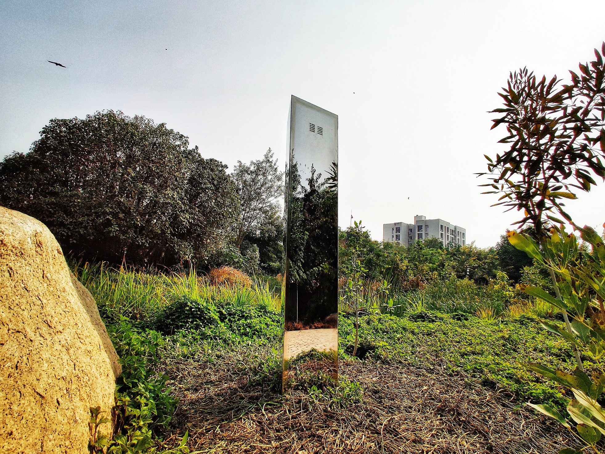 monolith-installation-at-forest-park-in-ahmedabad-by-symphony