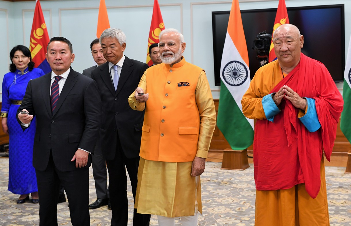 Joint Unveiling of Buddha Statue by Prime Minister Shri Narendra Modi and President of Mongolia HE Mr. Khaltmaagiin Battulga decoding=