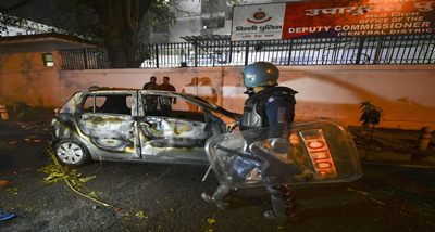Delhi Police arrest 15 people over violence in Old Delhi area decoding=
