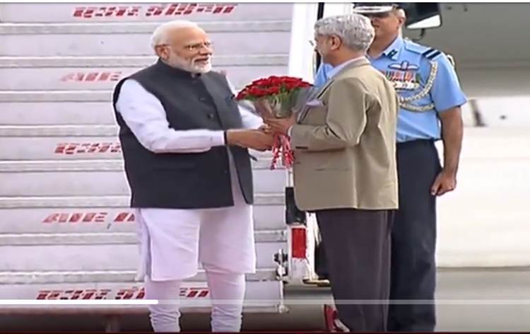 PM Modi returns home after a successful two-day visit to Bhutan decoding=