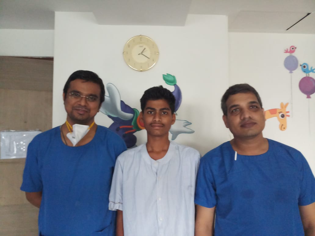 Lung Tumour Removed from the 15-Year-Old Boy at Wockhardt Hospital decoding=