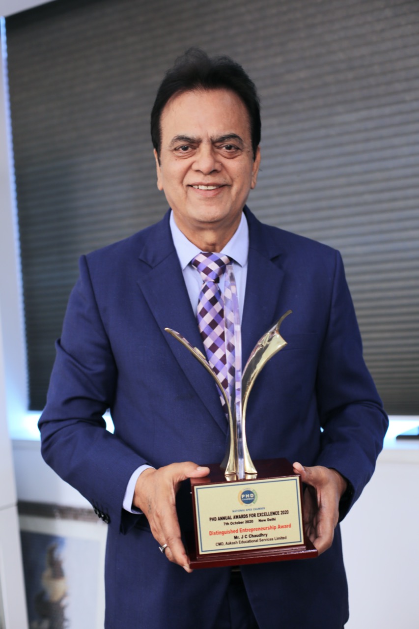 Mr. J. C. Chaudhry conferred with the prestigious “Distinguished Entrepreneurship Award 2020” decoding=