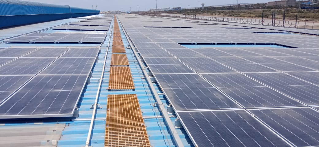 apm-terminals-pipavav-commissions-captive-solar-power-at-the-port