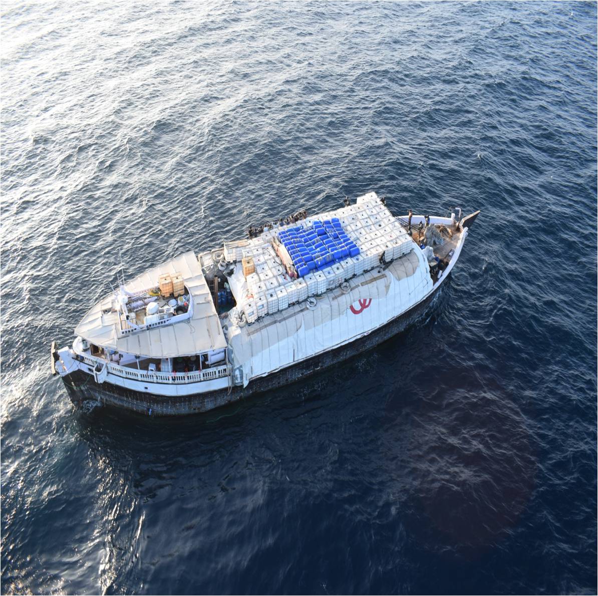 INS Sumedha provides assistance to stranded vessel near Somali Coast decoding=