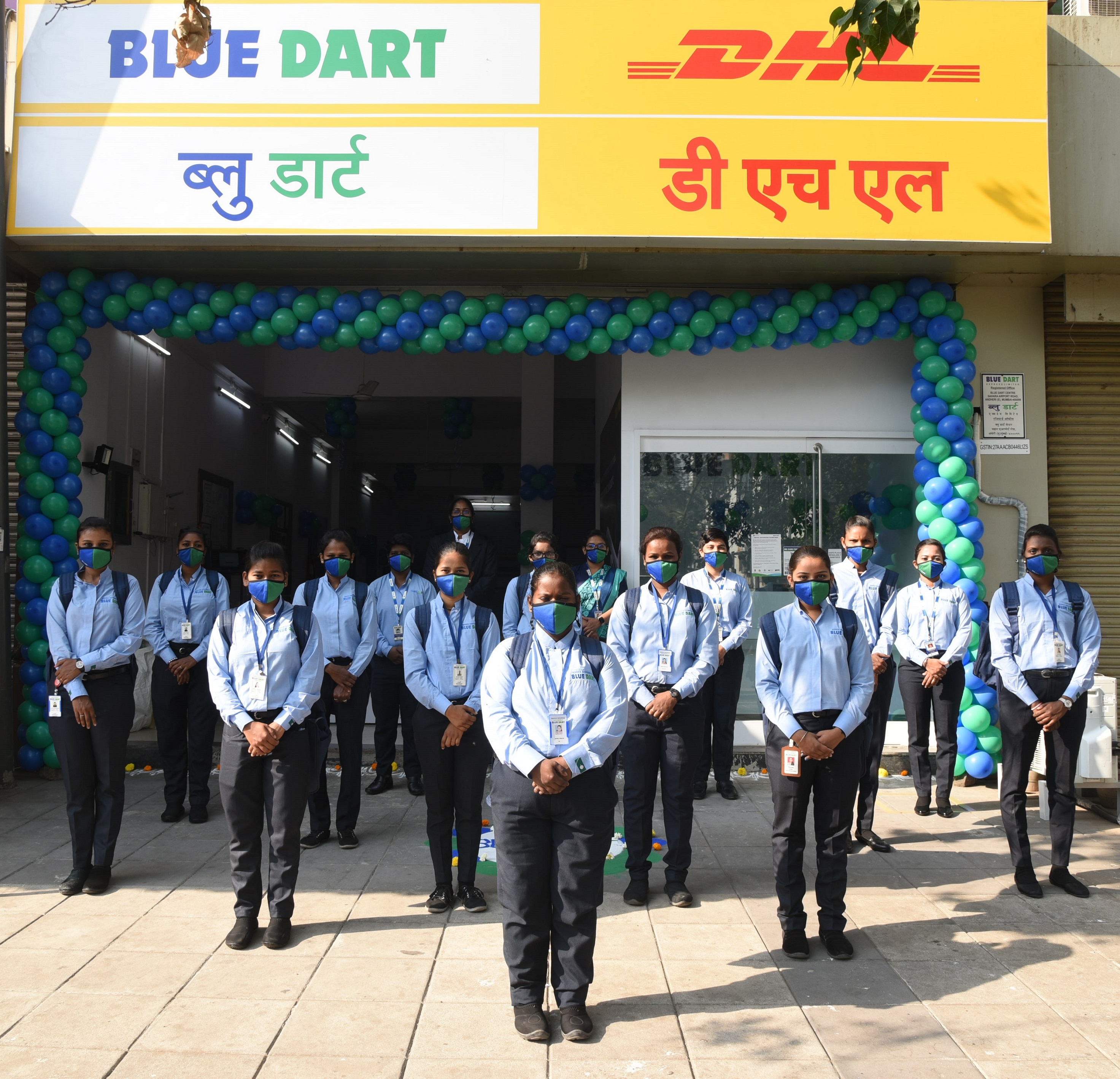 women-take-the-lead-at-blue-dart-inaugurates-its-first-100-women-run-service-centre-in-navi-mumbai