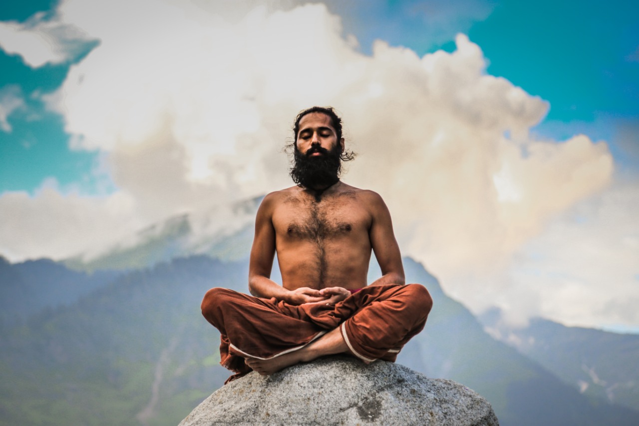 grand-master-akshar-gives-a-call-for-yoga-for-obesity-free-world