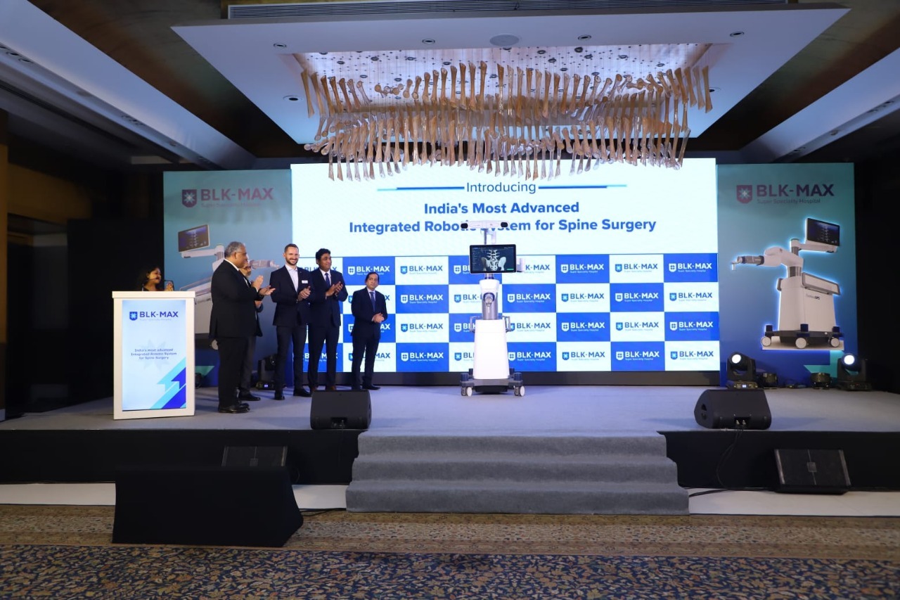 blk-max-super-specialty-hospital-unveils-indias-most-advanced-integrated-robotic-system-for-spine-surgery