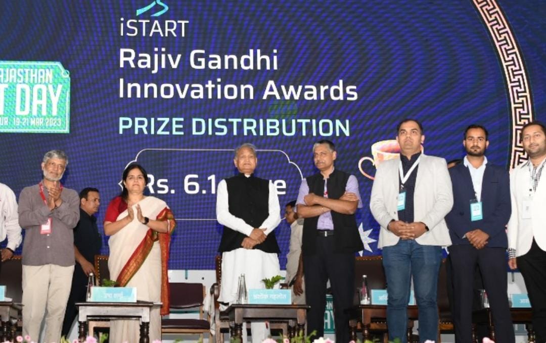 Rajasthan CM Gehlot felicitates Fleeca India with ‘Rajiv Gandhi Innovation Award’ decoding=