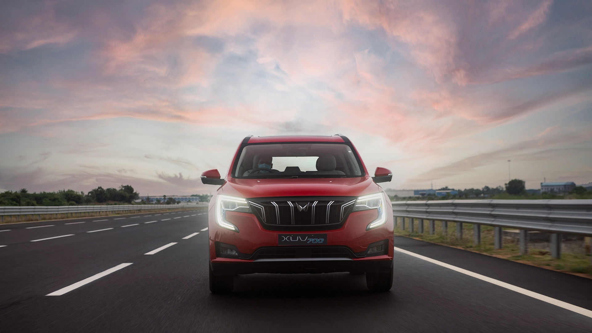 Mahindra Delivers on Its Commitment of 14000 XUV700s in less than 90 days decoding=